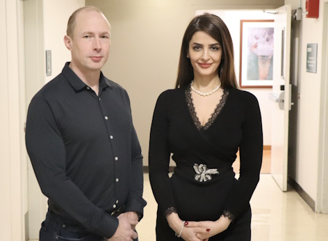 Drs. Sima Mofakham and Chuck Mikell leading the VNS language-learning study at Stony Brook.